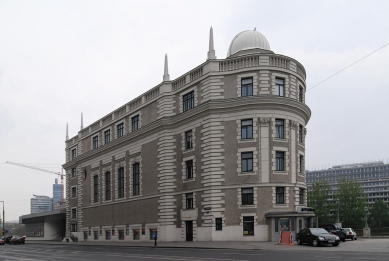 Palác Urania - foto: Petr Šmídek, 2008