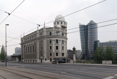 Palác Urania - foto: Petr Šmídek, 2008