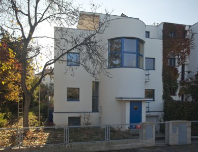 Reconstruction of a villa in Prague 6 - Dejvice - foto: Vasil Stanko