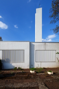 Wolfsburg Church, parish centre and vicarage - foto: Petr Šmídek, 2012