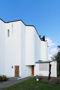 Wolfsburg Church, parish centre and vicarage - foto: Petr Šmídek, 2012