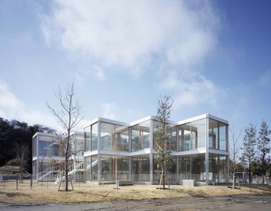 Hongodai Christ Church School & Nursery - foto: © Masao Nishikawa