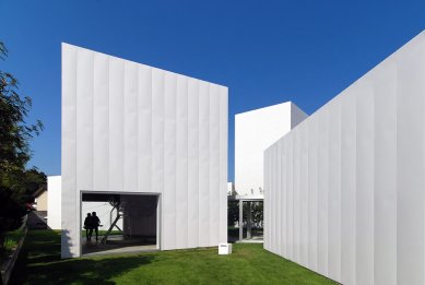 Towada Art Center  - foto: Petr Šmídek, 2012