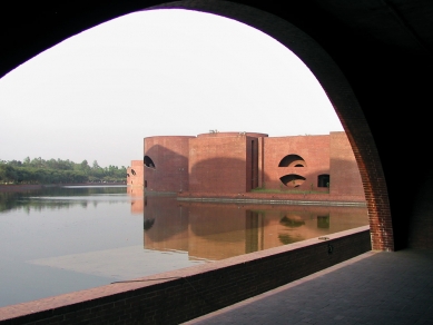 National Assembly in Dhaka - foto: Ondřej Pleštil, 2012