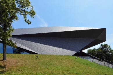 Festival Hall in Erl - foto: Petr Šmídek, 2015