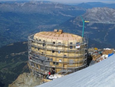 Ekologická chata pod Mont Blanc - Z průběhu konstrukce