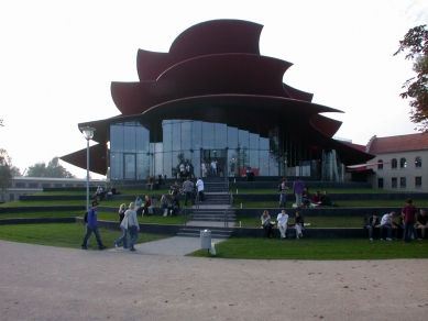 Hans Otto Theater - foto: Petr Šmídek, 2006