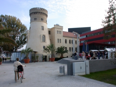 Hans Otto Theater  - foto: Petr Šmídek, 2006