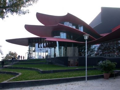 Hans Otto Theater - foto: Petr Šmídek, 2006