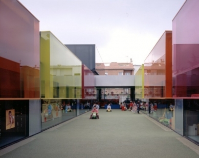 Mateřská škola Els Colors - foto: RCR Arquitectes
