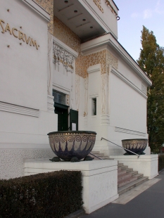 Výstavní pavilon Secession - foto: Petr Šmídek, 2003