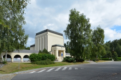 Krematorium a urnový háj v Liberci - foto: Petr Šmídek, 2013