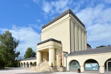 Krematorium a urnový háj v Liberci - foto: Petr Šmídek, 2013