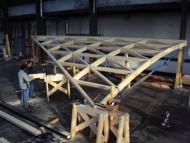 Přístřešek vinařského lisu na vinici sv. Kláry - foto: Archiv autora