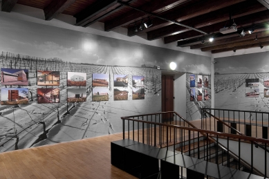 Instalace výstavy Víno a architektura - foto: AI photography, Aulík Fišer architekti