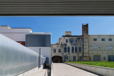 Universidade de Évora Art and Architecture Faculty - foto: Petr Šmídek, 2013