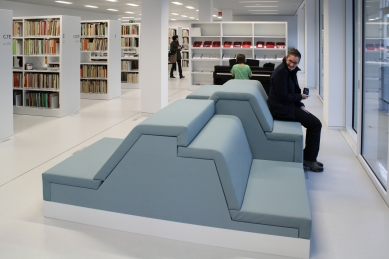 Městská knihovna ve Stuttgartu - foto: Milan Domkář
