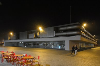 Víceúčelový pavilon ve Viana do Castelo - foto: Petr Šmídek, 2013