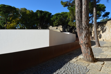 Musealization of the Archaeological Site of Praça Nova of São Jorge Castle - foto: Petr Šmídek, 2013