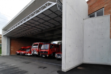 Požární stanice Santo Tirso - foto: Petr Šmídek, 2012