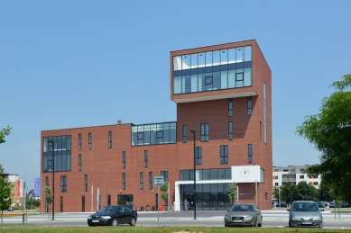 Radnice a administrativně-správní centrum Siechnice - foto: Petr Šmídek, 2013