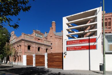 Regional archives and library - foto: Petr Šmídek, 2007