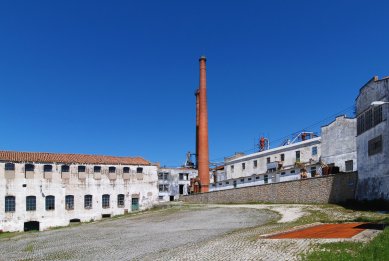 Hotel and Catering School - foto: Petr Šmídek, 2013