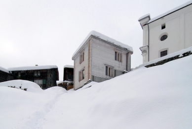 A community mortuary building - foto: Petr Šmídek, 2008