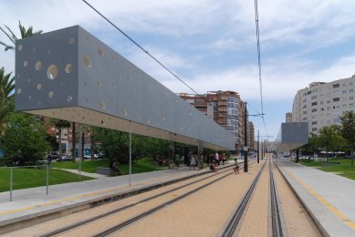 Tramvajová zastávka - foto: Petr Šmídek, 2011