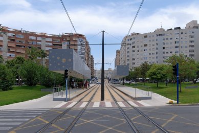 Tramvajová zastávka - foto: Petr Šmídek, 2011