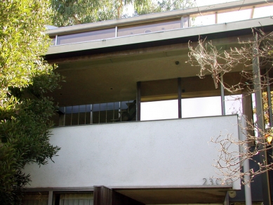 Richard Neutra's private house with studio - foto: Petr Šmídek, 2001