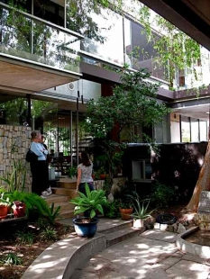 Richard Neutra's private house with studio - foto: Raymond Richard Neutra