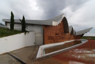 Ysios Winery - foto: Petr Šmídek, 2011