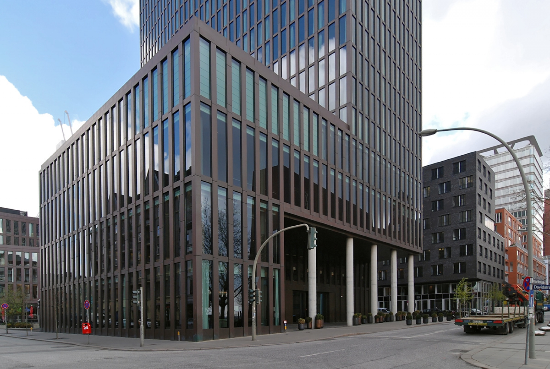 archiweb.cz - Hotel Empire Riverside