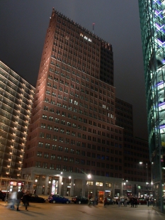 DaimlerChrysler Highrise Building - foto: Petr Šmídek, 2006