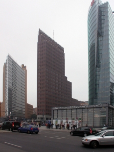 DaimlerChrysler Highrise Building - foto: Petr Šmídek, 2006