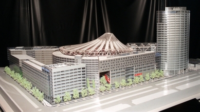 Sony Center - Model - foto: Murphy/Jahn Architects