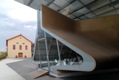 Tondonia Winery Pavilion - foto: Petr Šmídek, 2011