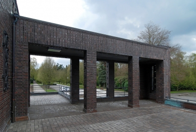 Krematorium Hamburk-Ohlsdorf - foto: Petr Šmídek, 2012