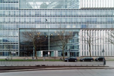 Deichtor Office Building - foto: Petr Šmídek, 2012