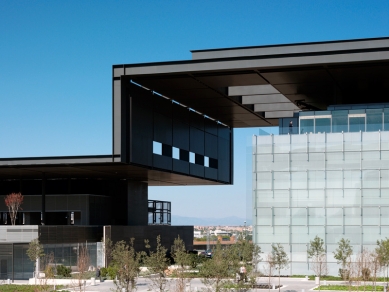 Telefonica Headquarters - foto: Rafael de La-Hoz Arquitectos