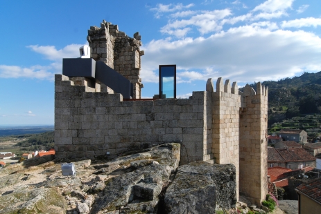 Rekonstrukce hradu Castelo Novo - foto: Petr Šmídek, 2013