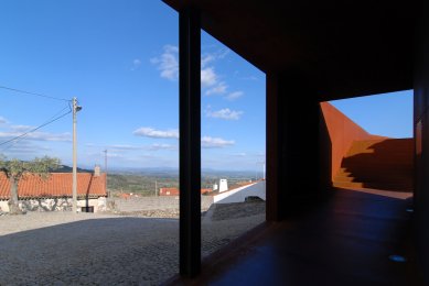 Rekonstrukce hradu Castelo Novo - foto: Petr Šmídek, 2013