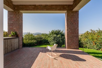 Long Brick House - foto: Levente Sirokai