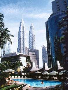 Petronas Twin Towers - foto: © Manfred Leiter, 1997-2005