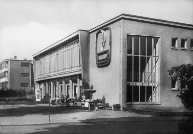 Přestavba Café am Bauhaus na knihovnu Bauhaus - Historický snímek - foto: Reiner Becker Architekten