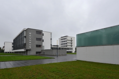 Přestavba Café am Bauhaus na knihovnu Bauhaus - foto: Petr Šmídek, 2014