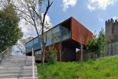 Reorganization of Pombal Castle’s Hill - foto: Petr Šmídek, 2013