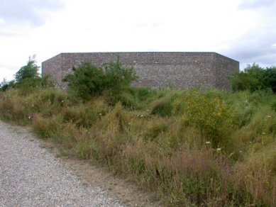 Museum Insel Hombroich - Schnecke (Hlemýžď grafický kabinet - exteriér) - foto: Petr Šmídek, 2003