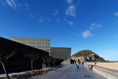 Kursaal - kulturní centrum a koncertní síň - foto: Petr Šmídek, 2013